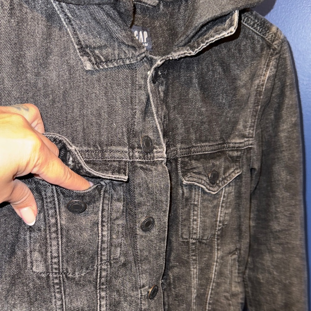 GAP Kids - Gray Denim Jacket with Hood Size Large (10) - Picture 5 of 12